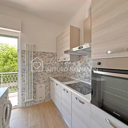 公寓 208- Stupendo Trilo Con 2 Bagni Con Ampio Terrazzo Inclusa