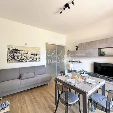 208- Stupendo Trilo Con 2 Bagni Con Ampio Terrazzo Inclusa 公寓 *