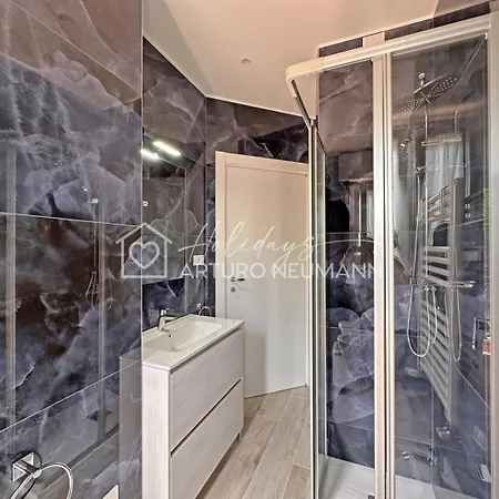 208- Stupendo Trilo Con 2 Bagni Con Ampio Terrazzo Inclusa